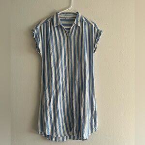Old Navy Blue and White Striped Shirt
